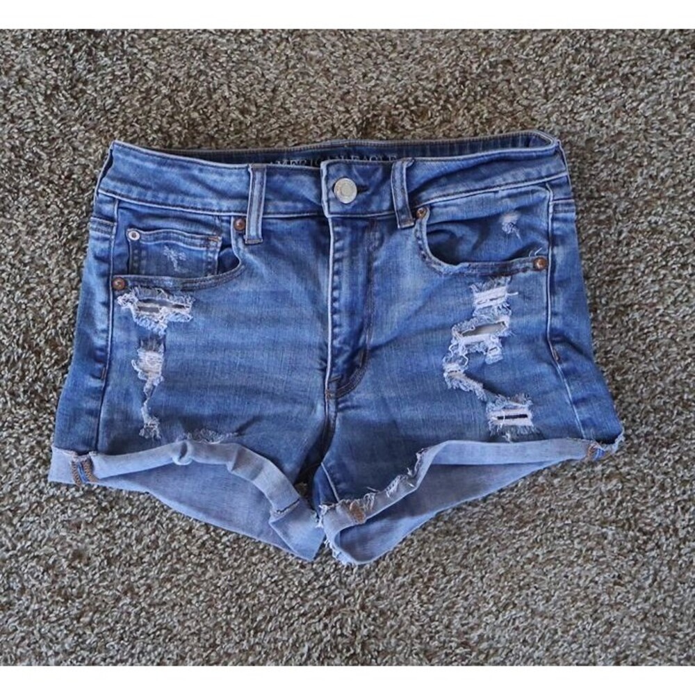 American Eagle Outfitters Super Stretch Distressed Denim Shorts – Size 8